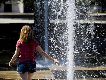 Wetter in Franken: Erst &uuml;ber 30 Grad - dann schl&auml;gt die Kaltfront zu