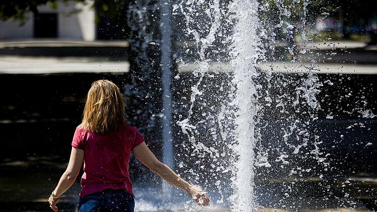 Wetter in Franken: Erst &uuml;ber 30 Grad - dann schl&auml;gt die Kaltfront zu