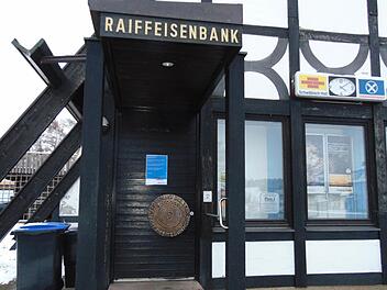 Die geschlossene VR-Bank-Filiale in Dormitz Foto: Petra Malbrich