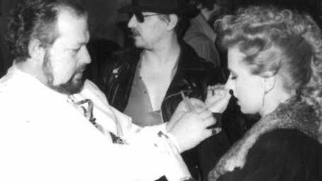 1978 dreht Regisseur Rainer Werner Fassbinder (Mitte) in Coburg "Die Ehe der Maria Braun" mit Hanna Schygulla. Links: Peter Berling. Foto: Hans Wippenbeck