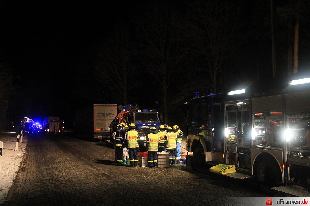 Unfall mit Gefahrgut-Laster auf der A3 bei Höchstadt