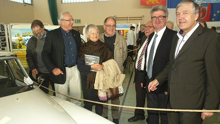 In der Ausstellung gab es auch eine 40 Jahre alte "Ente" zu bestaunen.