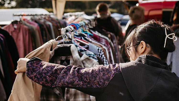 Bayreuther Herbstflohmarkt 2023: Von Kleidung bis Antiquit&auml;ten - was die Besucher am Wochenende erwartet