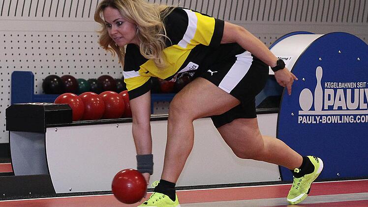 Daniela Kicker und ihre Mannschaftskameradinnen k&ouml;nnen in Ingolstadt die 19. deutsche Meisterschaft perfekt machen. Foto: sportpress