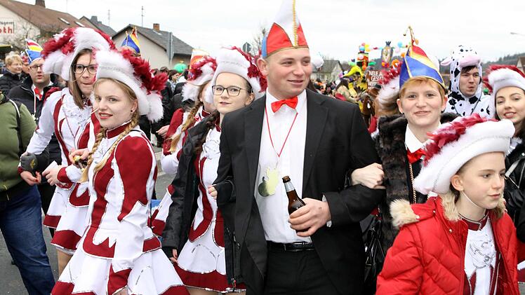 Faschingsumzug in Neukenroth. Foto: Michael Wunder
