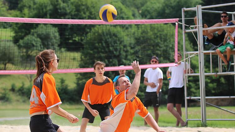 Beachvolleyball-Turnier in Oberbach. Sebastian Schmitt