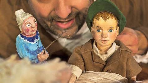 Stefan Kügel mit Pelle, dem Schaf und der Oma Foto: privat