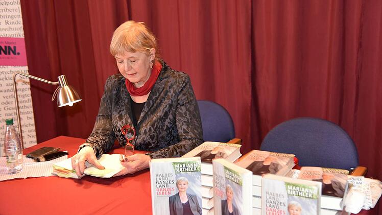 Marianne Birthler liest aus ihrer Biografie. Foto: Gabi Arnold