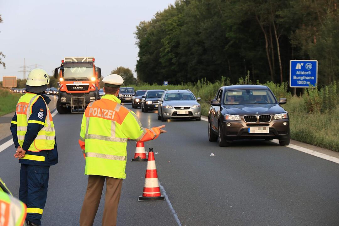 A3 bei Altdorf: 19-Jähriger aus Auto geschleudert