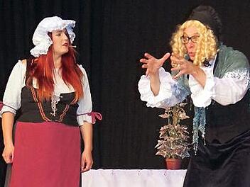Eine Büttenabend-Szene aus dem vergangenen Jahr, als die "Shakespearler" den Sketch "Das glühend Eisen" zeigten Foto: Schülein/Archiv