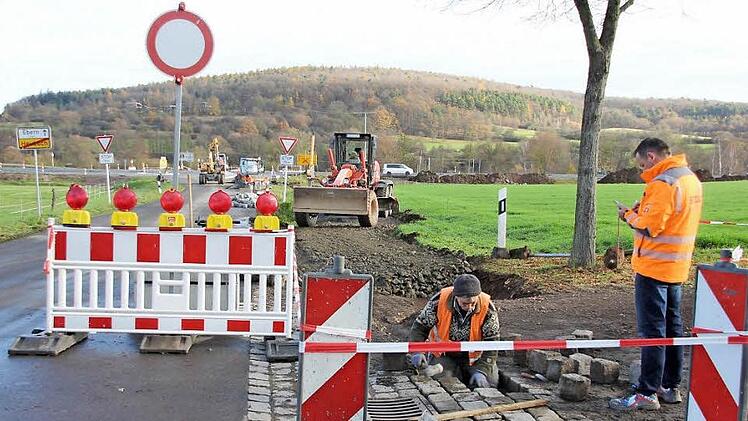 Großbaustelle Heubacher Kreuz: "Wir liegen voll im Zeitplan", verkünden die Bauarbeiter vor Ort.