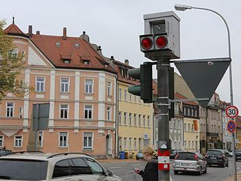 Der "Blitzer" an der Siechenkreuzung ist schon länger außer Betrieb. Foto: Barbara Herbst