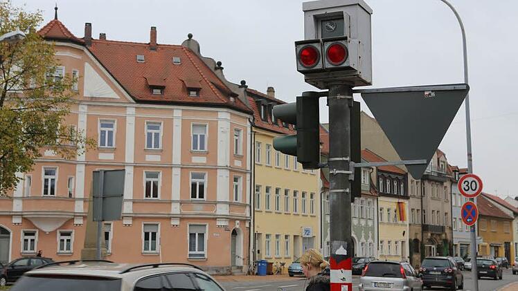 Der "Blitzer" an der Siechenkreuzung ist schon länger außer Betrieb. Foto: Barbara Herbst