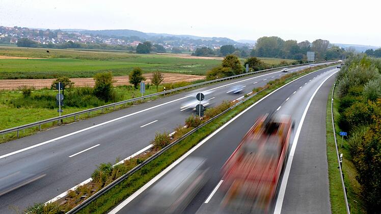 Die A73  bei Drossenhausen (Gemeinde Meeder) im Coburger LandRonald Rinklef