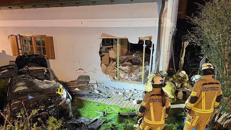 Marktrodach: Nach t&ouml;dlichem Unfall - Polizei mit Update zu Schwerverletzer (25)