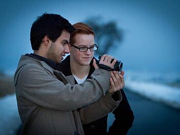 Behnam Lot und Henry Bock beim Dreh zu ihrem 99-Sekunden-Film.Foto: Florian Hecky