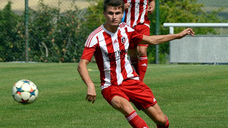 Fuchsstadts Torjäger Dominik Halbig will gegen den TuS Feuchtwangen seine Torbilanz von fünf Treffern ausbauen.Dirk Meier