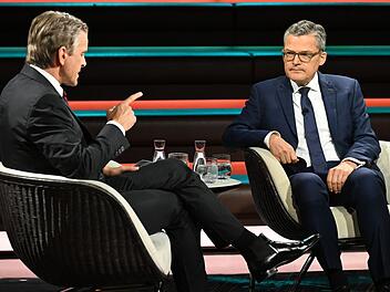 CDU-Politiker Roderich Kiesewetter erklärte bei "Markus Lanz", dass die Drohnenüberflüge in Deutschland seit 2023 massiv zugenommen haben.