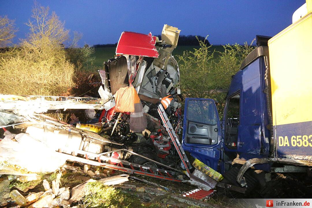 Lkw-Unfall auf A3: Vollsperrung