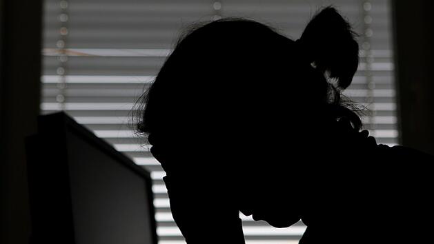 Zu wenig Tageslicht und schlechtes Wetter können eine Winterdepression auslösen. Symbolfoto: Marijan Murat, dpa