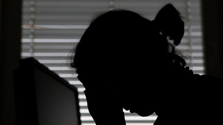 Zu wenig Tageslicht und schlechtes Wetter können eine Winterdepression auslösen. Symbolfoto: Marijan Murat, dpa