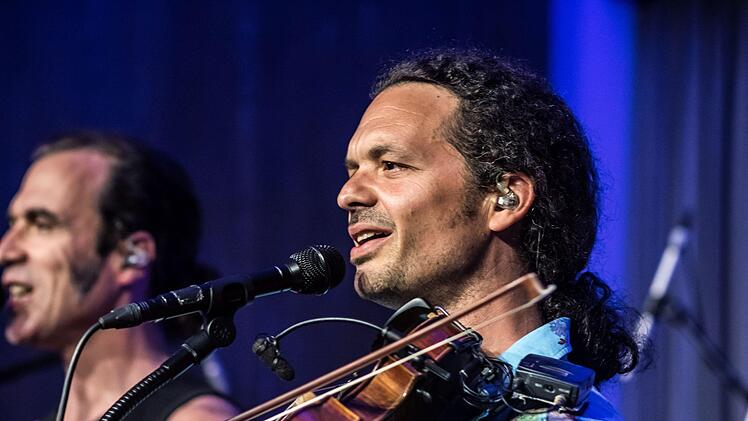 Coburg-Debüt: Das Ensemble "Trams des Balkans" beeindruckte die Zuhörer bei "Leise am Markt".Foto: Jochen Berger