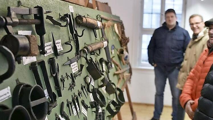 Historische Tür- und Truhenschlösser werden in der Ausstellung in Königsberg gezeigt.  Foto: Gerold Snater