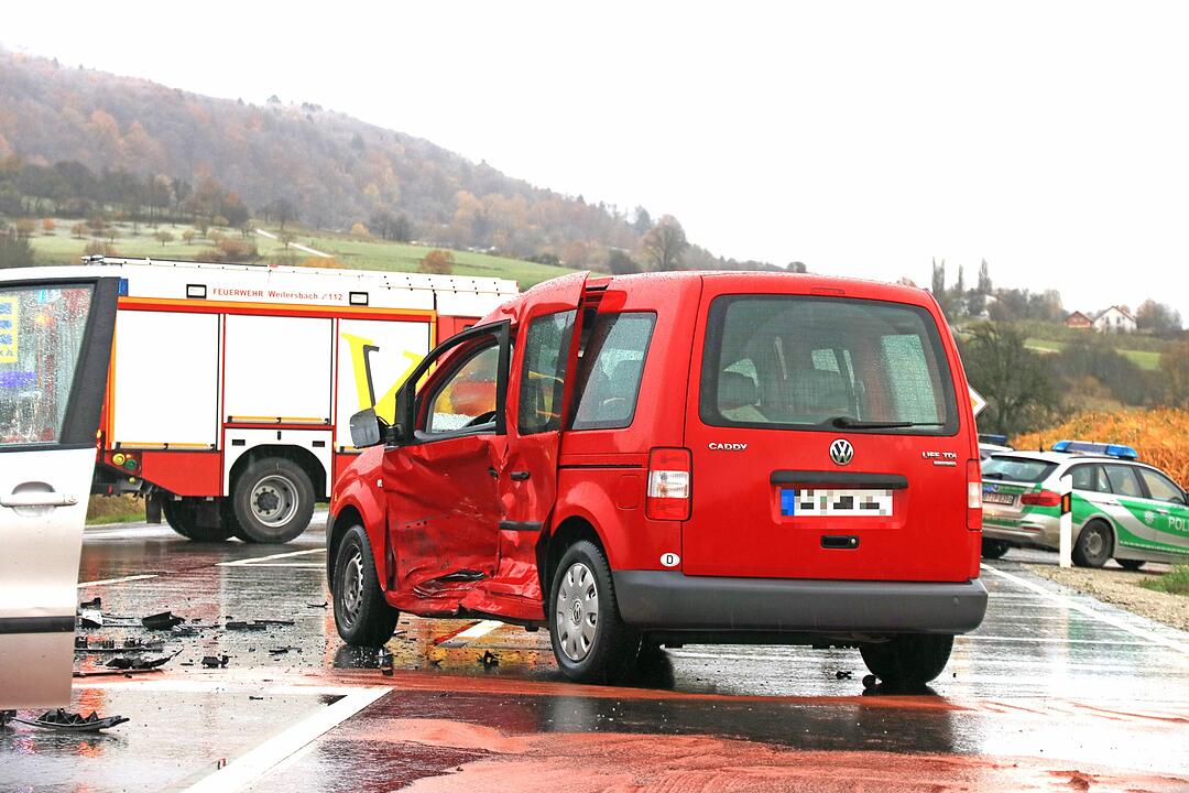 Mehrere Verletzte bei Unfall auf B470