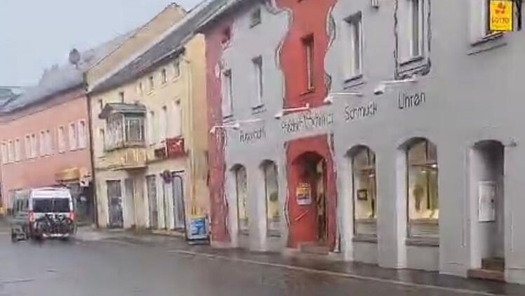 Landkreis Wunsiedel: Feuerwehr berichtet von zahlreichen Einsätzen - "Autos und keine Boote"