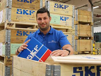Für Ingenieur Jan Bischoff war die BS-plus-Klasse die Grundlage für seine Karriere bei SKF. Fotos: Ralf Ruppert