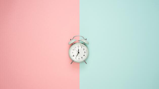 Symbolbild: Uhr, Wecker, Zeit