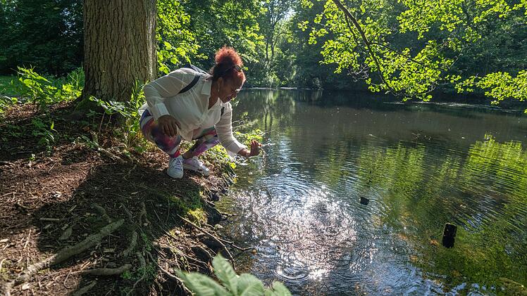 Um nach der turbulenten Arbeit in den öffentlichen Toiletten an den Landungsbrücken in Hamburg abzuschalten, geht die gebürtige Ecuadorianerin Jenny immer gerne in die Natur.