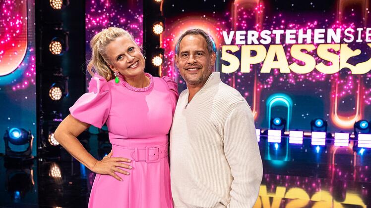 In der aktuellen Ausgabe "Verstehen Sie Spa&szlig;?" empf&auml;ngt Barbara Sch&ouml;neberger wieder zahlreiche Promis - darunter Moritz Bleibtreu.