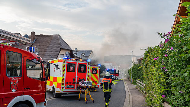 Massiver Kellerbrand fordert 120 Einsatzkr&auml;fte
