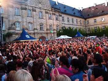 Bilder wie dieses (entstanden 2017 beim Gastspiel von Michael Patrick Kelly) wird es in Tambach nicht mehr geben - zumindest nicht mehr unter dem Etikett Tambacher Sommer. Das vor knapp zwei Jahrzehnten gegründete Festival wird nach zwei Jahren Corona-Zwangspause nicht fortgesetzt.Foto: Archiv/Jochen Berger