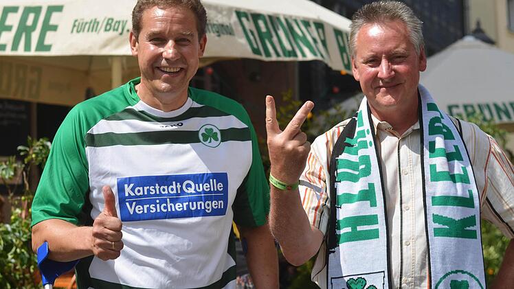 Stolze Fürther: Markus Braun und OB Thomas Jung. Foto: Pelke