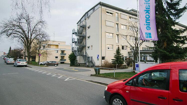 Im Lucas-Cranach-Haus sollen im Jahr 2020 nach dem Umzug in das neue Gebäude 60 barrierefreie Wohnung für ein betreutes Wohnen entstehen - finanziert durch einen Investor. Foto: Marian Hamacher