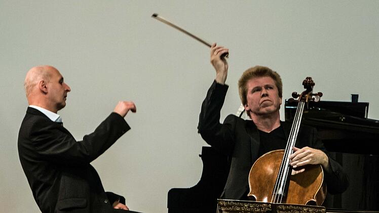 Der Cellist Michal Kanka und der Pianist Jaromir Klepác gastierten in Coburg.Foto: Jochen Berger