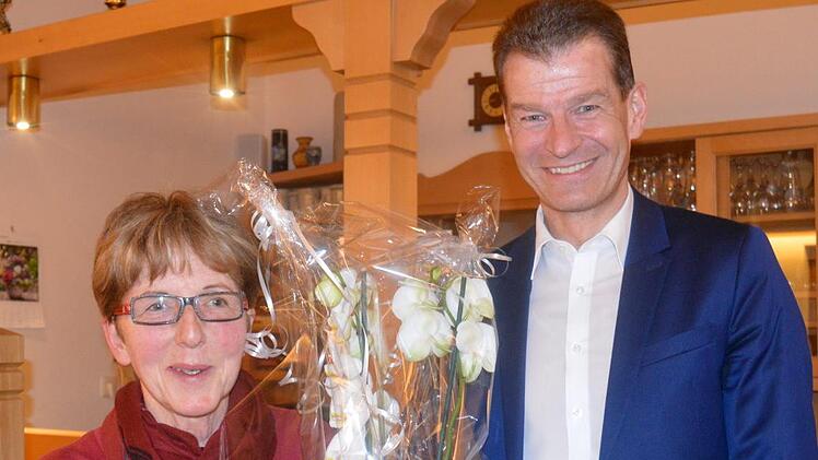Hildegard Kiesel steht für die DJK Nüdlingen