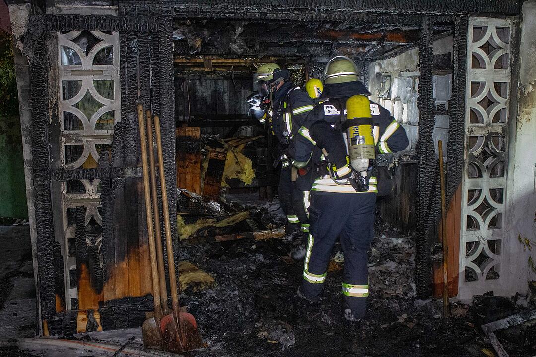 Feuerwehr-Einsatz nach Verpuffung in privater Sauna