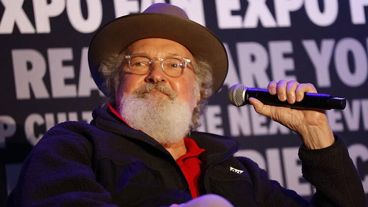 Randy Quaid Ruhm ist verblasst: Seit der Bruder von Dennis Quaid vor über zehn Jahre mehrfach wegen kleinerer Delikte verhaftet wurde, war er nicht mehr in größeren TV- oder Kinorollen zu sehen.