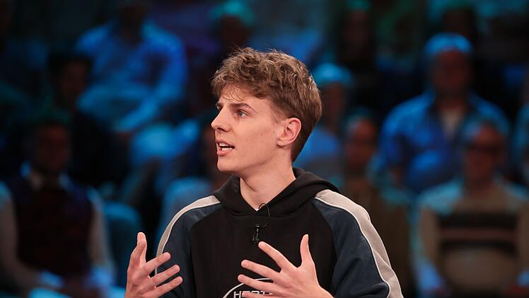 Podcaster Levi Penell forderte bei "Hart aber fair" bewusst provokant ein "Social-Media-Verbot ab 60".