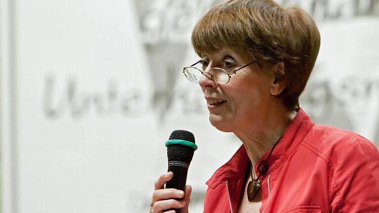 Moderatorin Christine LucheFoto: Jochen Berger