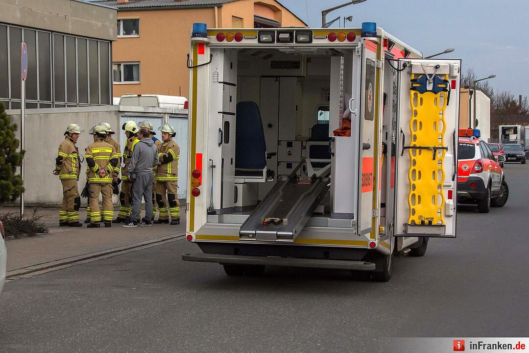 Sturz durch Lagerhallendach in Fürth –  Kind lebensgefährlich verletzt