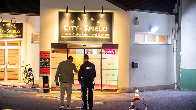Streit vor Spielothek in Burgebrach bei Bamberg: 18-J&auml;hriger lebensgef&auml;hrlich verletzt