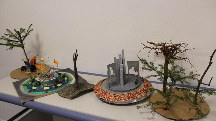 Einige Modelle zur Neugestaltung des Adelsdorfer Kreisverkehrs waren schon sehr detailliert ausgearbeitet. Foto: Johanna Blum