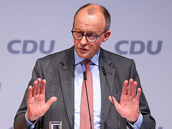 Merz will länger eingeschränkte Leistungen für Ausreisepflichtige