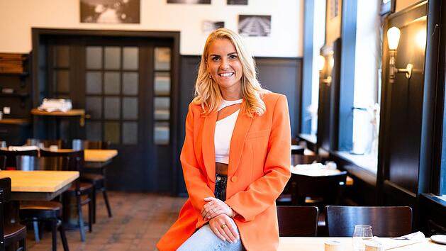 Vanessa (31), Verm&ouml;gens-Kundenberaterin aus Regensburg