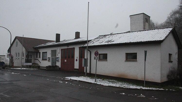 Das Mehrzweckgebäude in Hafenpreppach soll nach Beschluss des Marktgemeinderates energetisch saniert werden. Auch das Feuerwehrgerätehaus soll ein neues Dach erhalten. Die Gesamtkosten sind mit 269 000 Euro veranschlagt.Helmut Will