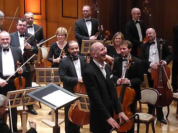 Gerd Schaller mit dem Radiosinfonieorchester Prag  im Regentenbau. Gerhild Ahnert